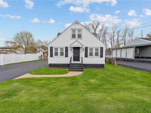 5470 Bear Rd, North Syracuse, NY 13212