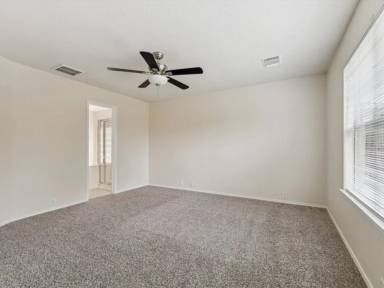21102 Somerset Park Ln — Photo 8