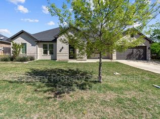 121 Cedar Ln, Roanoke, TX 76262