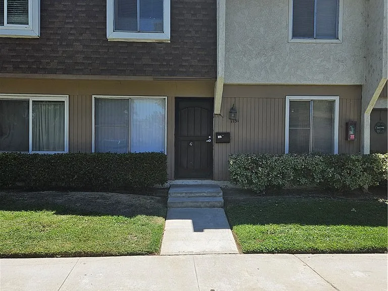 1151 Clark St #1151 — Photo 14