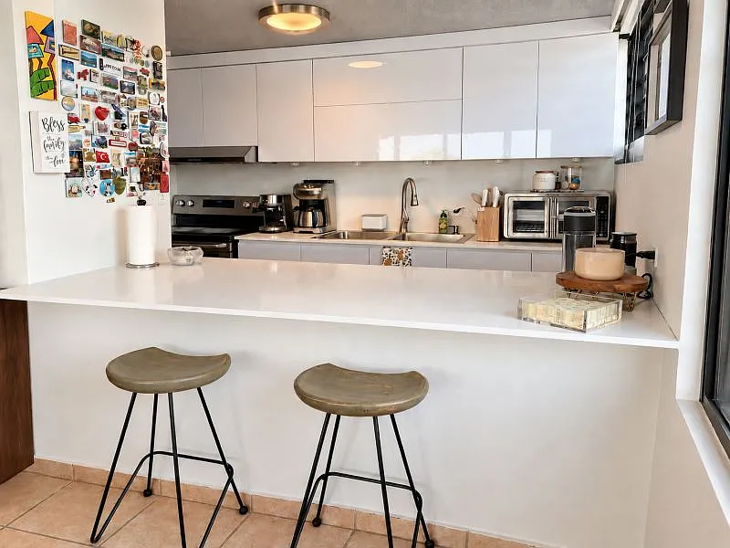 2 bed, 1.0 bath, 1000 sqft, $2,200 — Photo 2