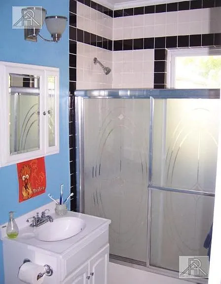 215-217 Boston Ave #2 — Photo 6