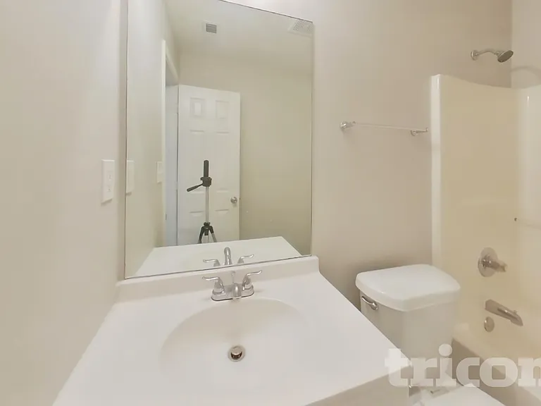 7819 Bar Harbor Dr — Photo 15