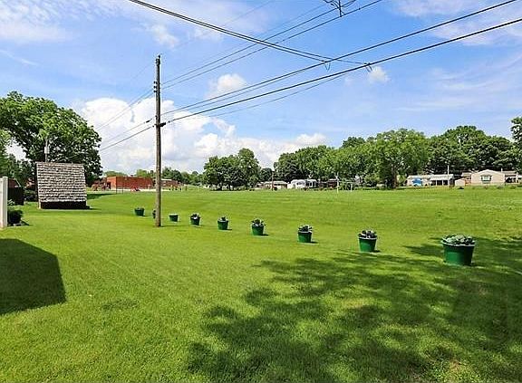 Beautiful backyard that backs to the elementary school common ground area.
