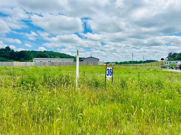 35 Turkey Lot Loop, East Bernstadt, KY 40729