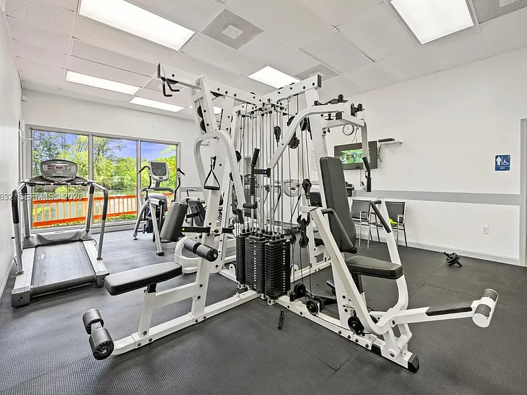 1300 NE Miami Gardens Dr #621E — Photo 31