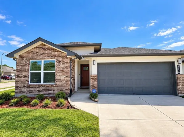 1830 Plantation Pl, Baytown, TX 77523