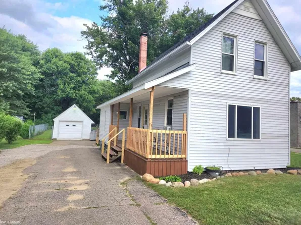 169 Croswell Ave, Croswell, MI 48422