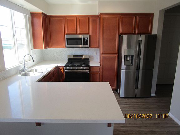 2nd image of 824 Coriander Dr #824