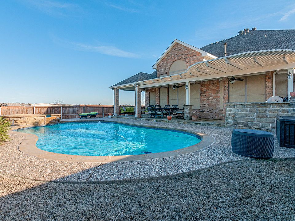 1st image of 3241 Outlook Ct