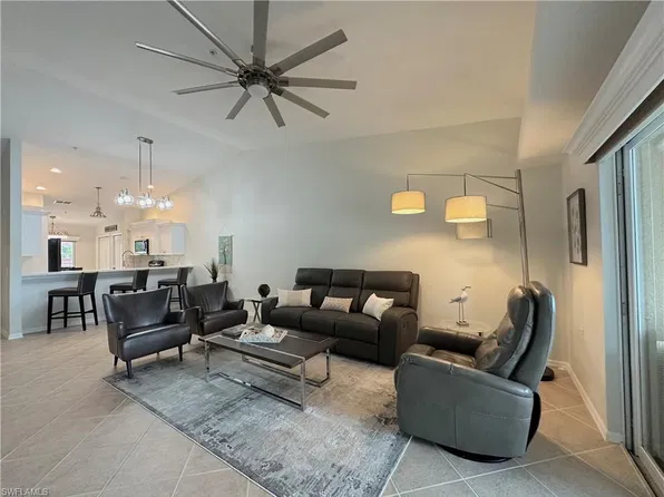 2860 Cypress Trace CIR #1823, NAPLES, FL 34119