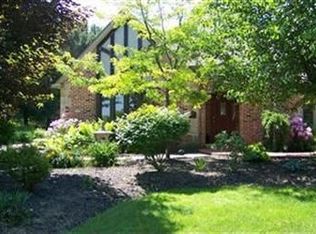 5508 Pioneer Trl, Mantua, OH 44255