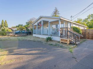 1055 Sunrise Dr, Red Bluff, CA 96080