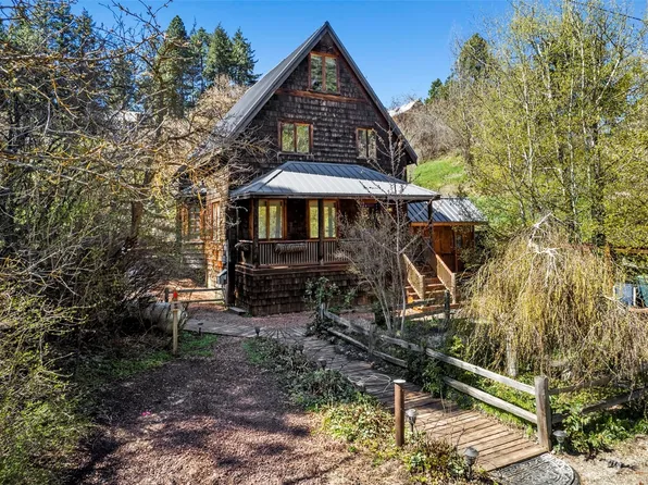 408 S 2nd Street, Roslyn, WA 98941