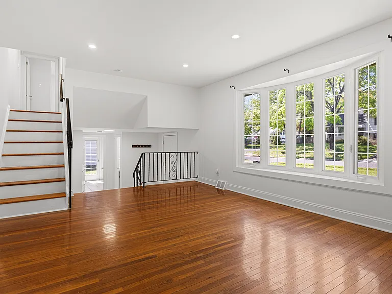 1325 Osbourne Ave — Photo 7