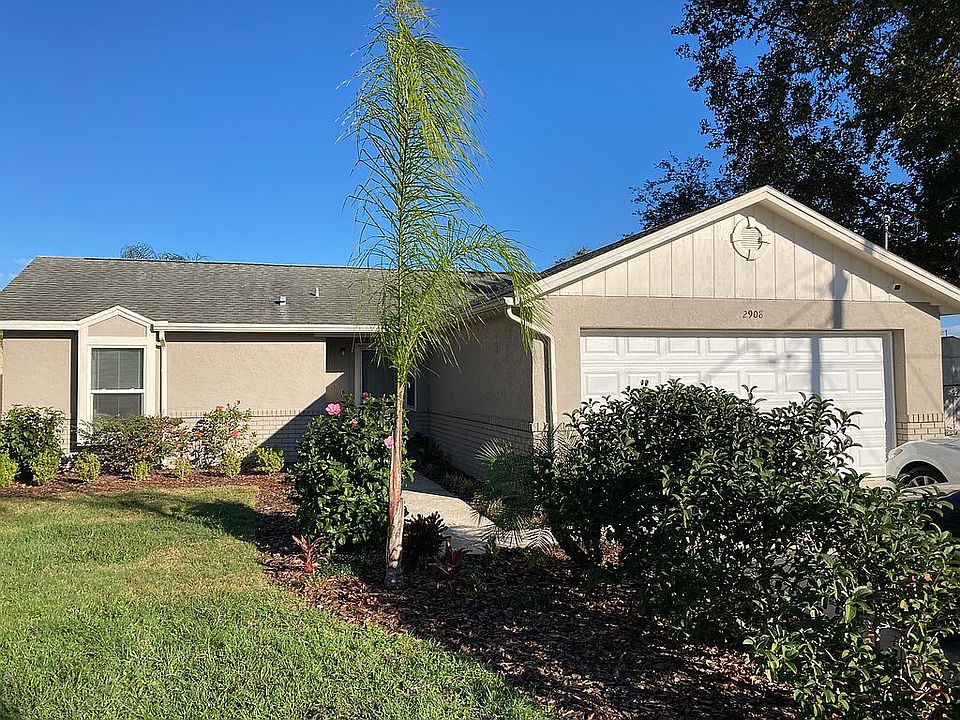 1st image of 2908 N Covington Dr