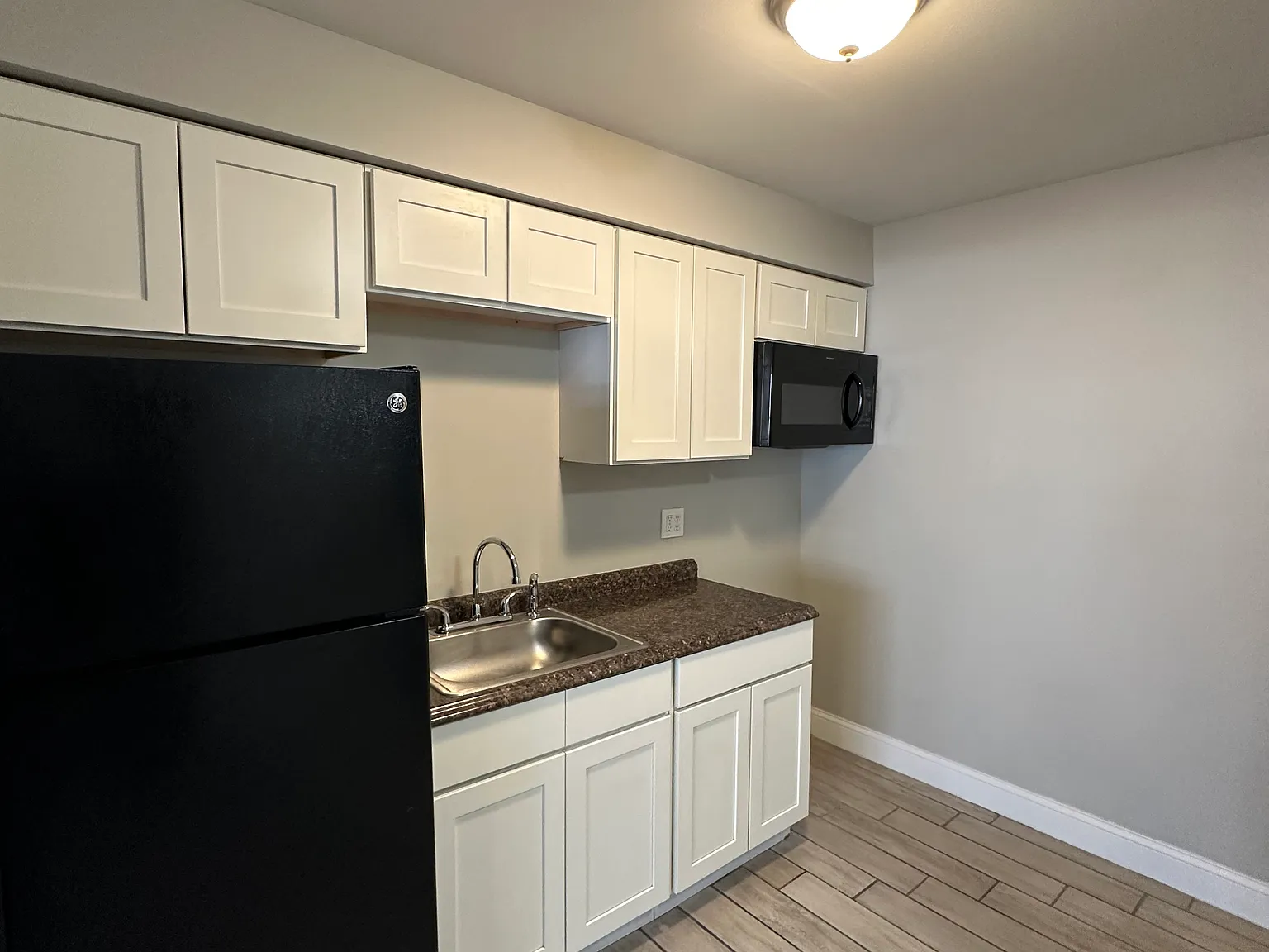 156 Bull Hill Ln — Photo 2