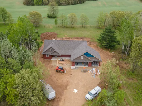 217 N Mossy Oak Ct, Wautoma, WI 54982