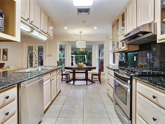 4th image of 4513 Taft Pkwy