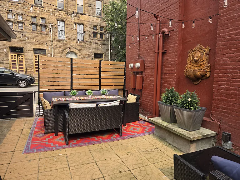 700 N Taylor Ave #2 — Photo 47