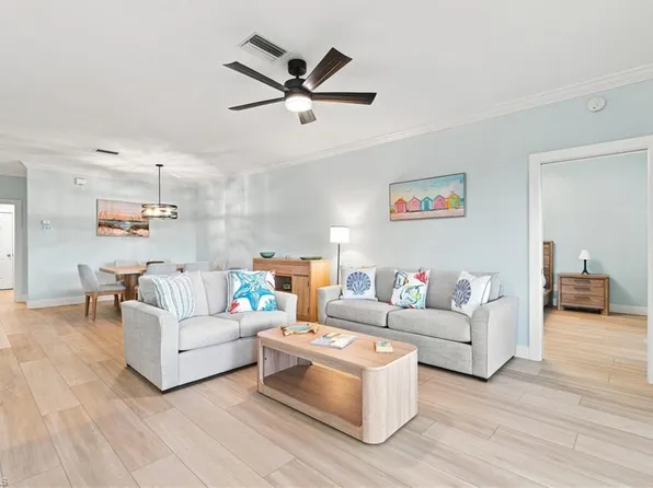 5877 Three Iron Dr Unit 702, Naples, FL 34110