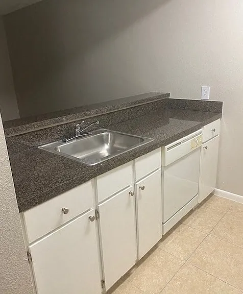 Spring Lake Apartments — Photo 21