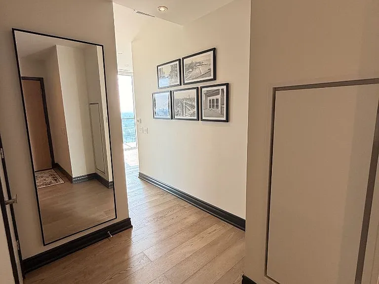 5 Soudan Ave #3406 — Photo 10