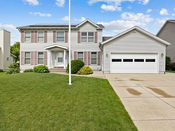 1720 Charleston Dr, Marion, IA 52302