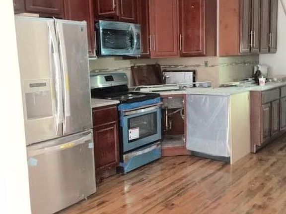 3rd image of 517 Throop Ave APT 3