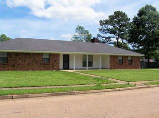 502 Lindale St, Clinton, MS 39056