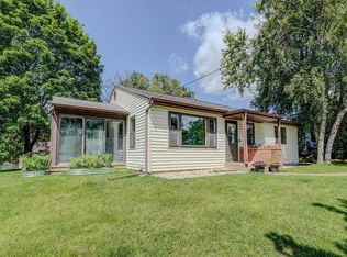 565 S Monroe St, Waterloo, WI 53594