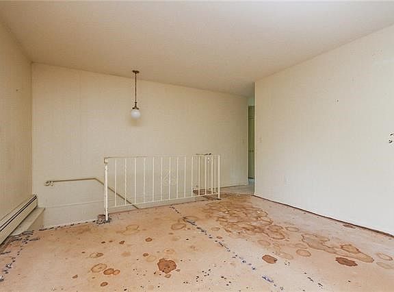 5th image of 104 Houtman Dr