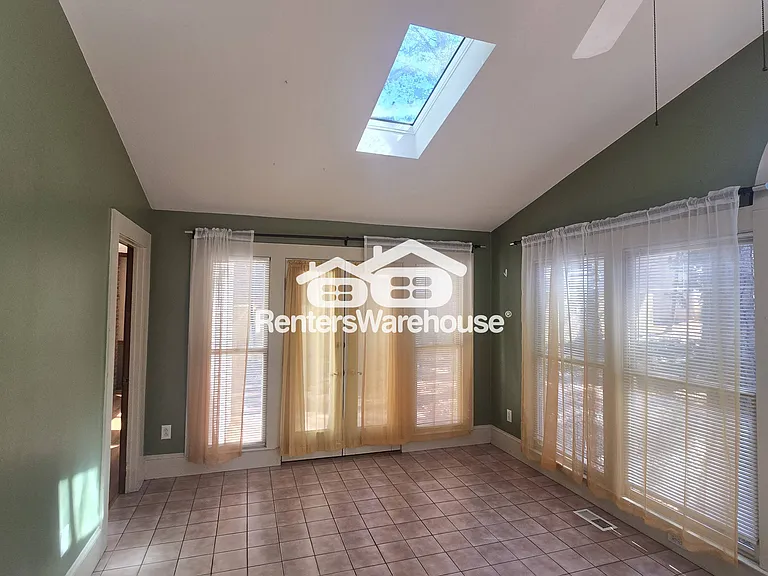 891 Providence Dr — Photo 17
