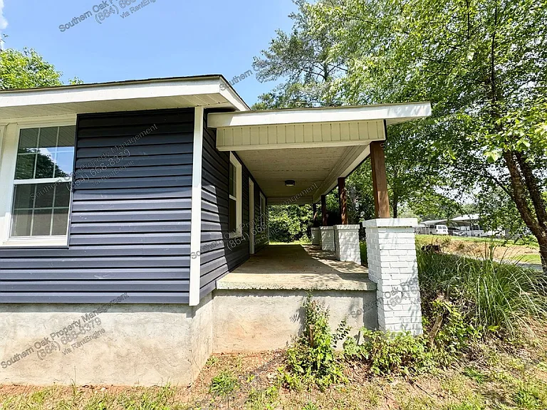 151 Hopewell Church Dr — Photo 2
