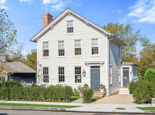 29 Henry St, Sag Harbor, NY 11963