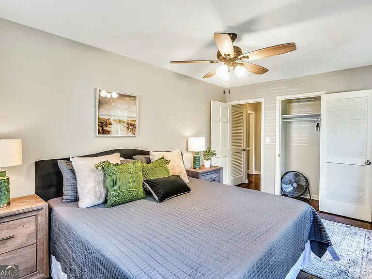 2532 Lakebrook Ct — Photo 17