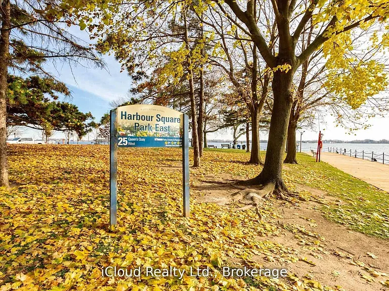 33 Harbour Sq #837 — Photo 44
