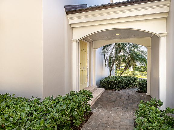 2nd image of 777 Sea Oak Dr