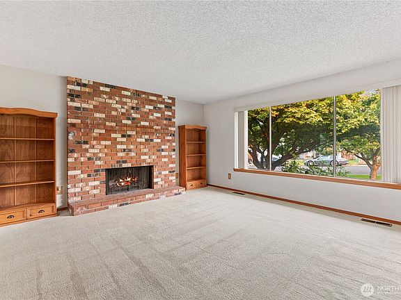 2nd image of 1408 Bel Air Drive