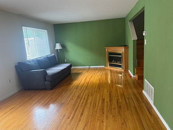 5th image of 9513 Montana St