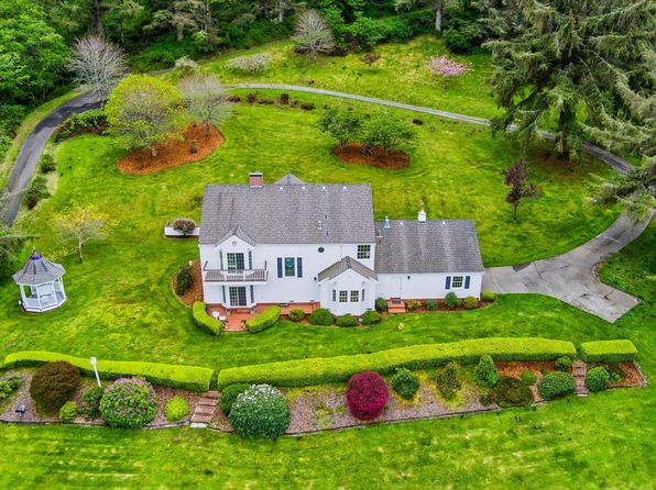 222 Becmar Ln, Ferndale, CA 95536