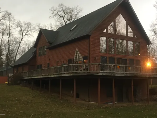 68831 Oak St, Sturgis, MI 49091