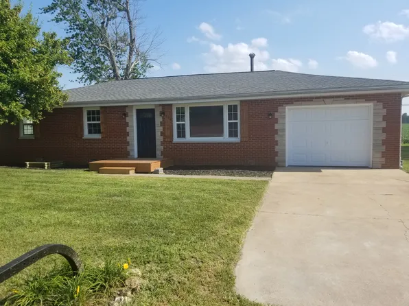 110 W Roosevelt Dr, Moro, IL 62067