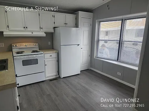 5019 N High St Photo 1