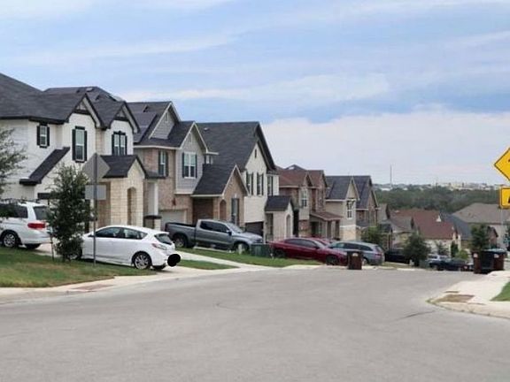 Exterior Neighborhood (street photo)