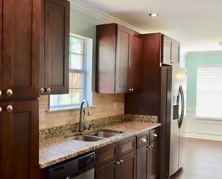 816 Stoneview Dr — Photo 10