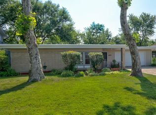 1431 Austin Ave, Aurora, IL 60505