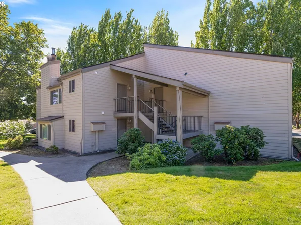 10137 SW Trapper Ter, Beaverton, OR 97008