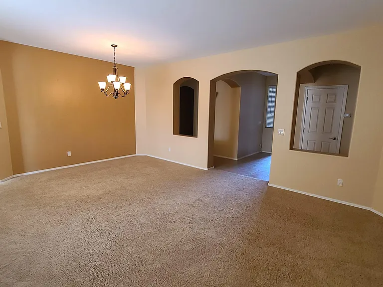 3653 E Sparrow Pl — Photo 4