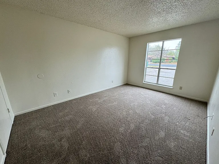 4308 Lake Rd — Photo 9
